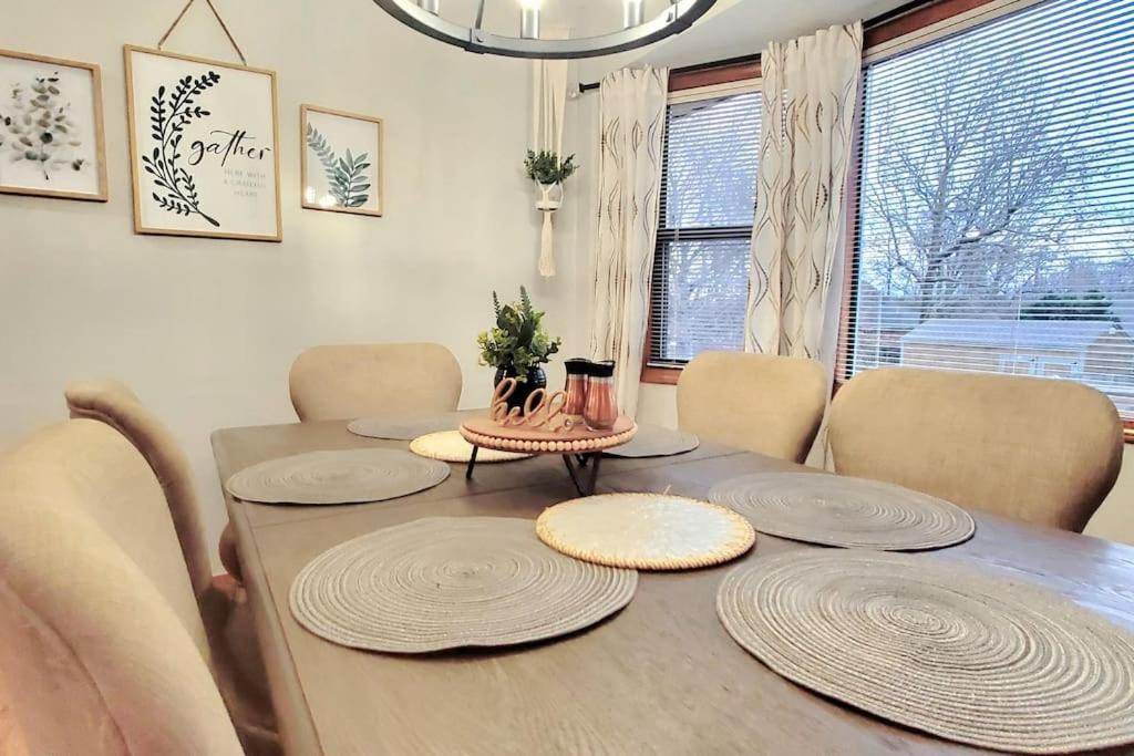 Freshly Remodeled Quaint Home Springfield Eksteriør bilde